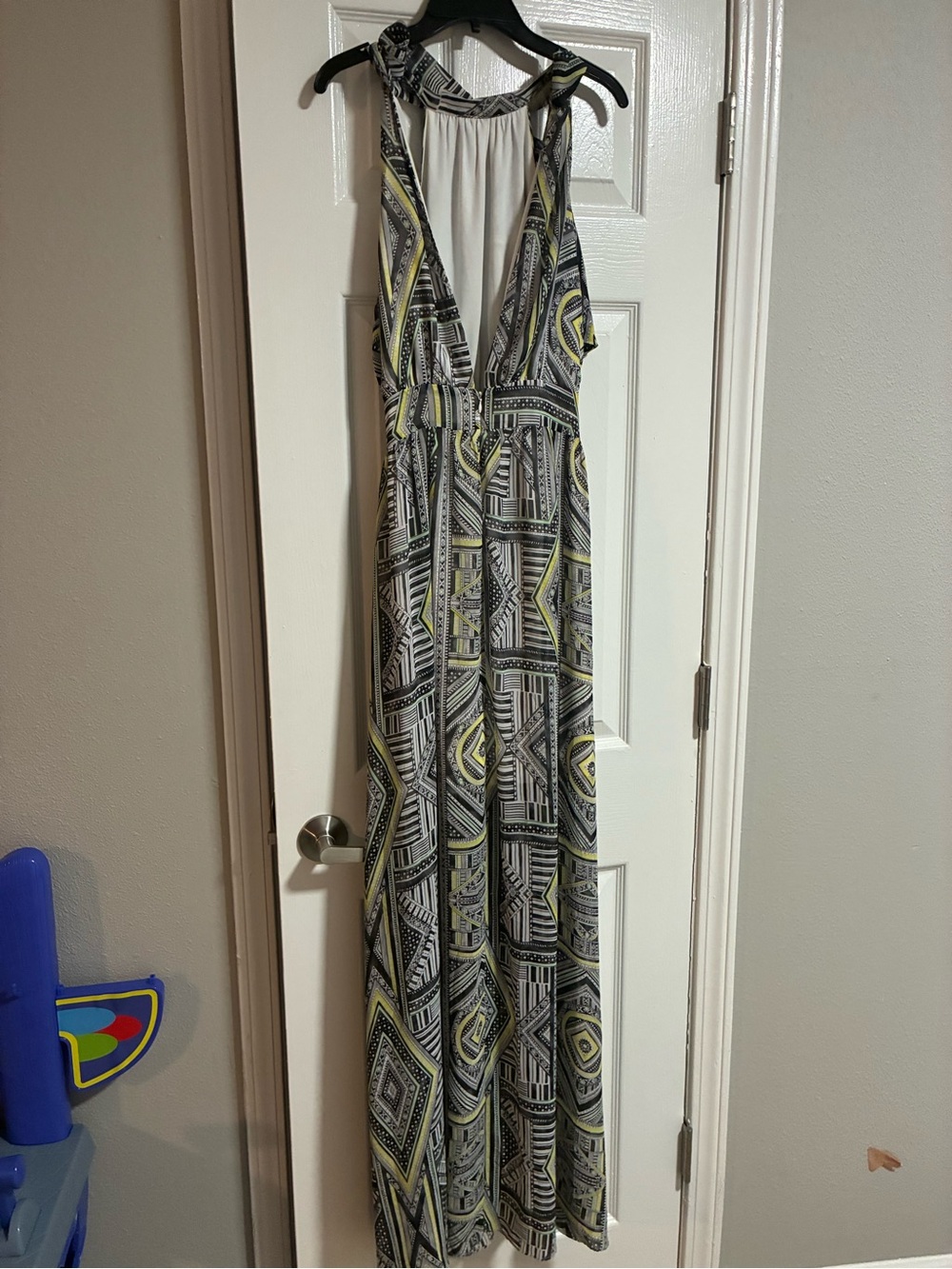 Sleeveless Halter Maxi Dress in Gray and Yellow Geometric Print